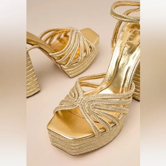 🩷BRAND NEW IN BOX NWT GOLD METALLIC STRAPY PLATFORM HIGH HEELS SIZE 8 SANDALS