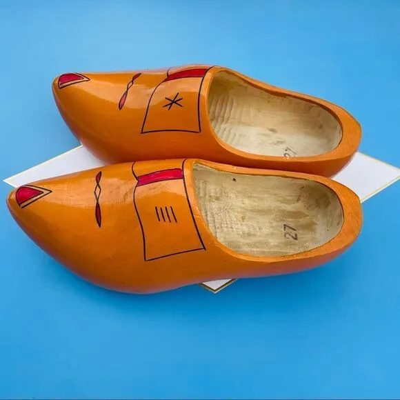 Brand New Vintage Swedish Hand carved and hand painted Wooden Shoes Sz 27