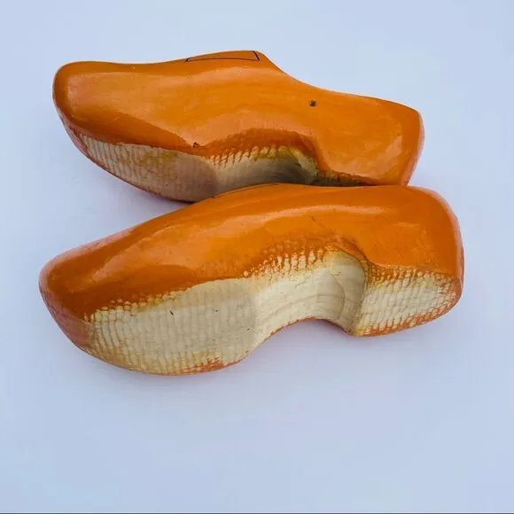 Brand New Vintage Swedish Hand carved and hand painted Wooden Shoes Sz 27