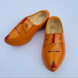 Brand New Vintage Swedish Hand carved and hand painted Wooden Shoes Sz 27