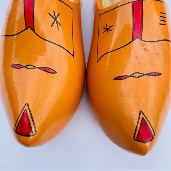 Brand New Vintage Swedish Hand carved and hand painted Wooden Shoes Sz 27