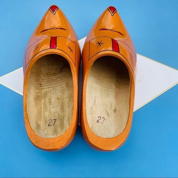 Brand New Vintage Swedish Hand carved and hand painted Wooden Shoes Sz 27