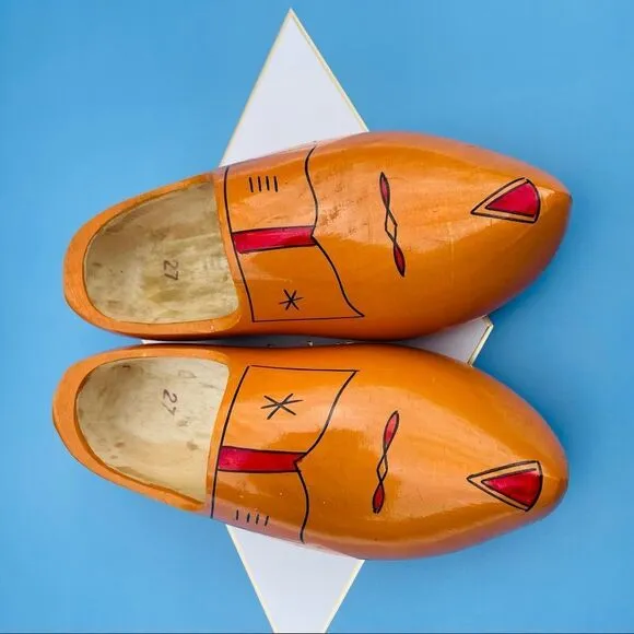 Brand New Vintage Swedish Hand carved and hand painted Wooden Shoes Sz 27