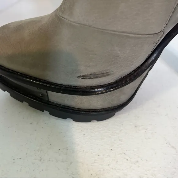 Brian Atwood Platform Heeled Grey Leather Boots Women’s Size 9