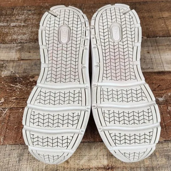 Brooks Addiction Walker V-Strap 2 Men's Sz 10 D White Hook &amp; Loop Walking Shoes