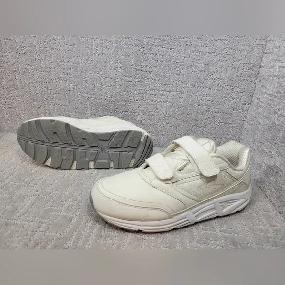 Brooks Addiction Walker V-Strap Mens Size 9.5 2E White Walking Shoes 1100404E111