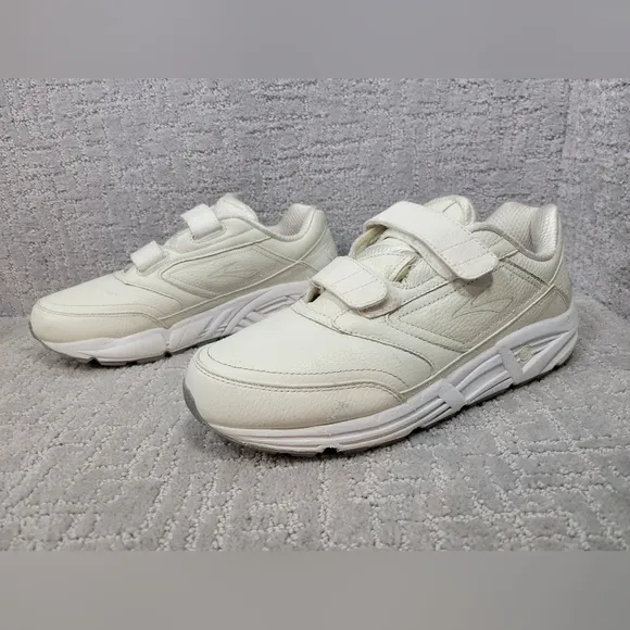 Brooks Addiction Walker V-Strap Mens Size 9.5 2E White Walking Shoes 1100404E111