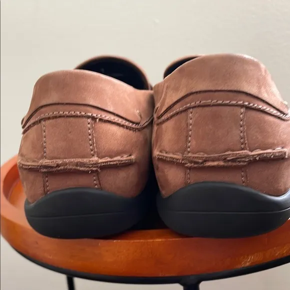 Brooks Brothers Brown Suede Loafers Slip-On Style made in ITALY