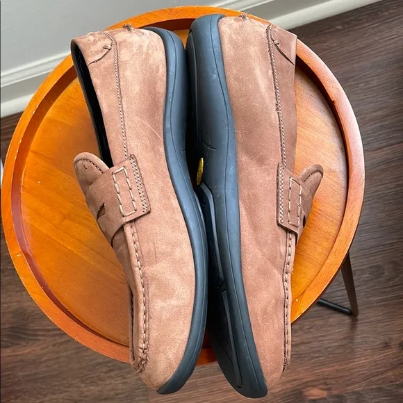 Brooks Brothers Brown Suede Loafers Slip-On Style made in ITALY