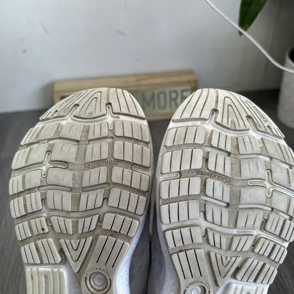 Brooks Ghost 16 Womens 8 Shoes White Sneaker Running Walking 1204071B151*