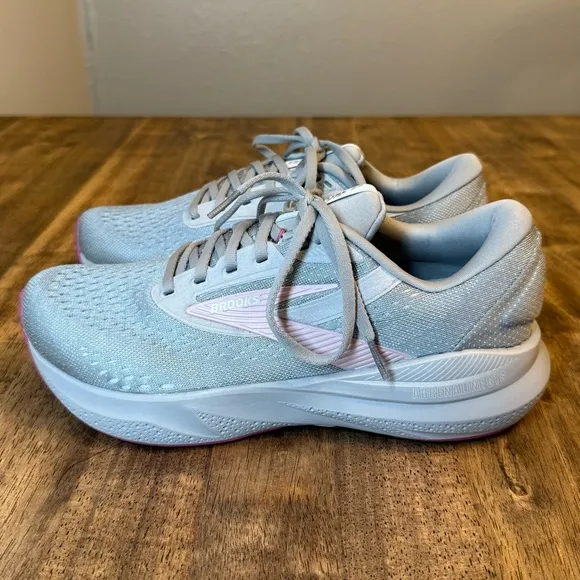 Brooks Women’s Adrenaline GTS 24 Stability Running Walking Shoe Gray Size 9 2E