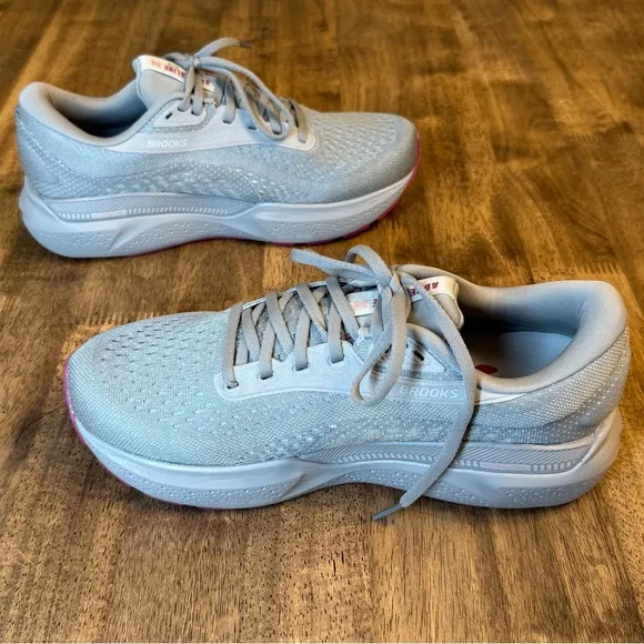 Brooks Women’s Adrenaline GTS 24 Stability Running Walking Shoe Gray Size 9 2E
