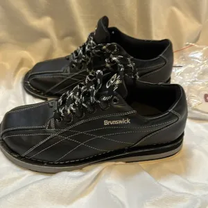 Brunswick Classic Men's Bowling Shoes Black Leather 9M K210-1   Soles/Heels New