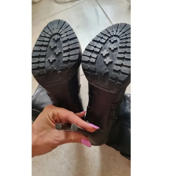 BURBERRY Black Leather Shearling Lined Boots