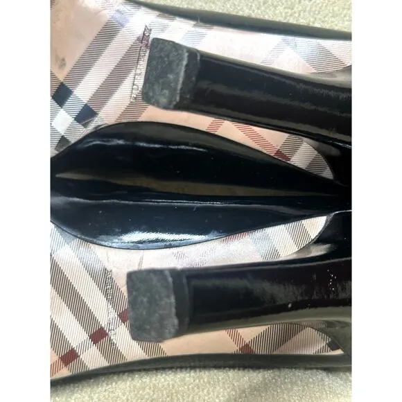 Burberry Black Patent Leather Round Toe Classic Pumps Heels Shoes Size 40