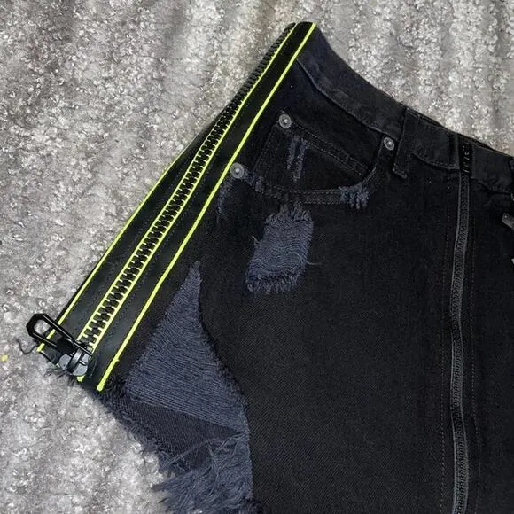 Carmar Denim Black Zipper Front Skirt w/Neon Side Size 26 NWT