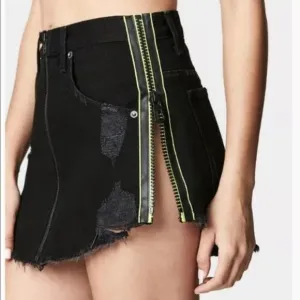 Carmar Denim Black Zipper Front Skirt w/Neon Side Size 26 NWT