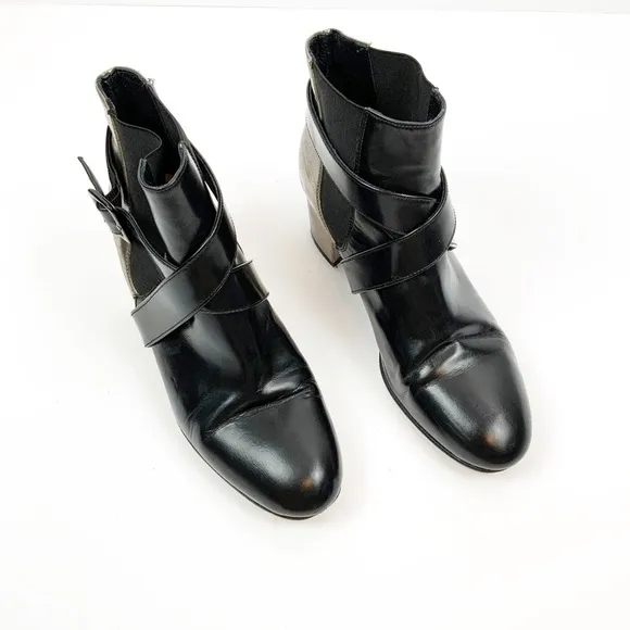 Carmelinas Metallic Black Alma Ankle Bootie 7