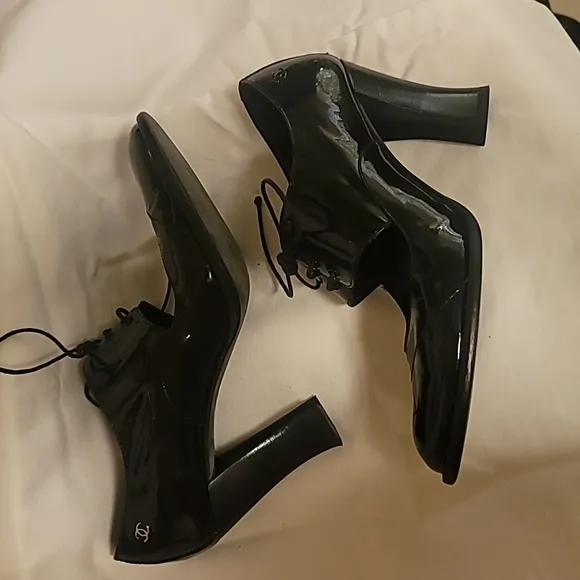 CHANEL 💯 AUTHENTHIC VINTAGE BLACK PATENT LEATHER HEEL OXFORD SHOES PRE-OWNED 37