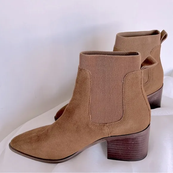 🆕Chelsea &amp; Violet Ankle Boots  NWT  000AJ