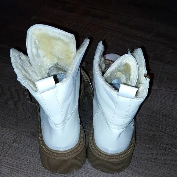Chic beige thick sole boots sz 8