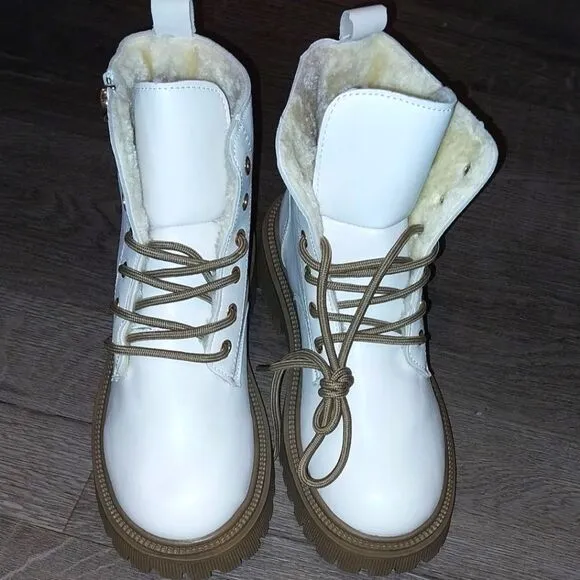 Chic beige thick sole boots sz 8