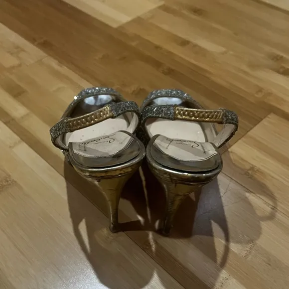 CHRISTIAN LOUBOUTIN Glitter Sling-back Platform Heels Shoes SIZE 38 gold Red ♥️
