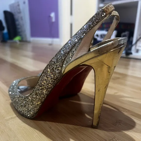 CHRISTIAN LOUBOUTIN Glitter Sling-back Platform Heels Shoes SIZE 38 gold Red ♥️