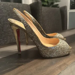 CHRISTIAN LOUBOUTIN Glitter Sling-back Platform Heels Shoes SIZE 38 gold Red ♥️