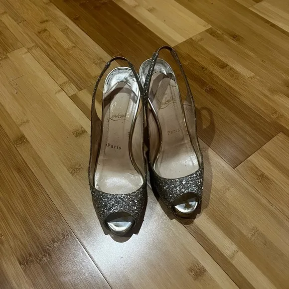 CHRISTIAN LOUBOUTIN Glitter Sling-back Platform Heels Shoes SIZE 38 gold Red ♥️