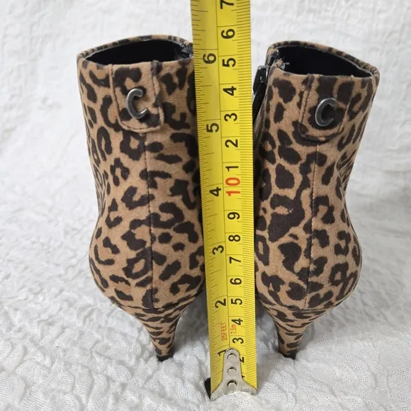 CIRCUS SAM EDELMAN KIRBY Kitten Heel Chic Ankle Boots Women's Leopard Print Sz 6