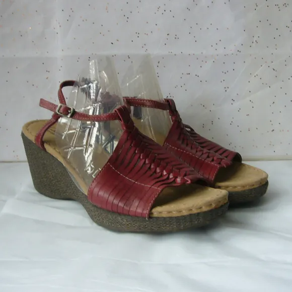 Clarks Bendables Red Woven Ankle strap Sandal - 10