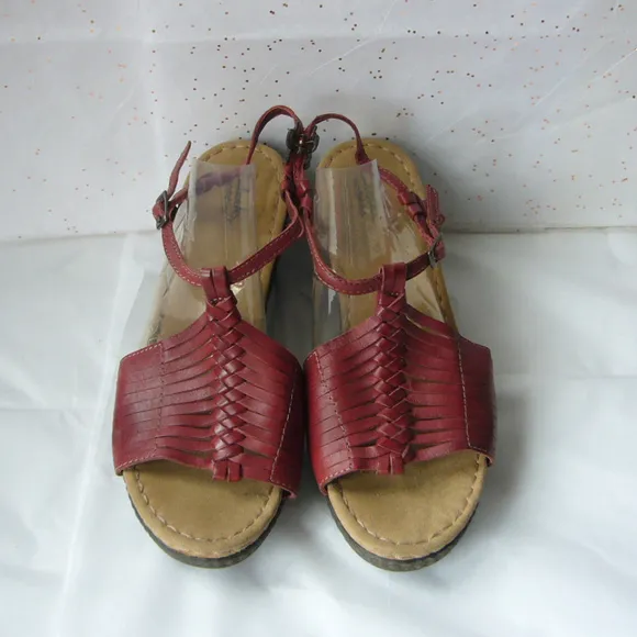 Clarks Bendables Red Woven Ankle strap Sandal - 10
