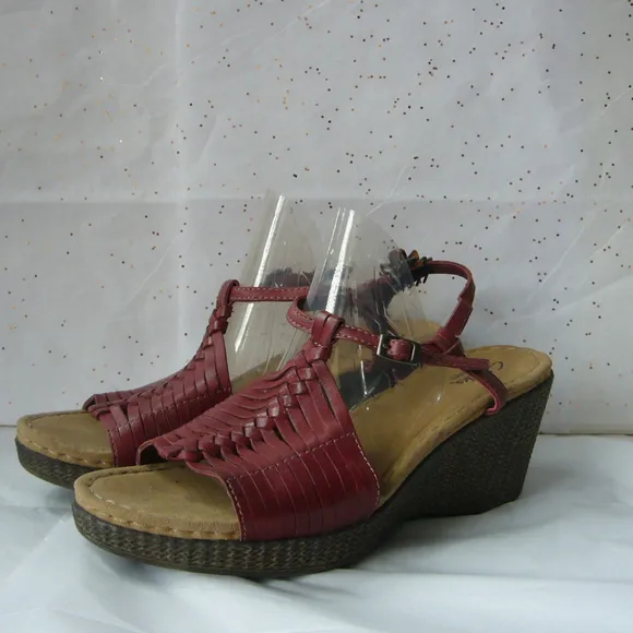 Clarks Bendables Red Woven Ankle strap Sandal - 10