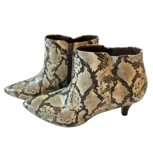 Clark’s Snakeskin Print ankle booties Linvale Judith Size 9.5 New without box