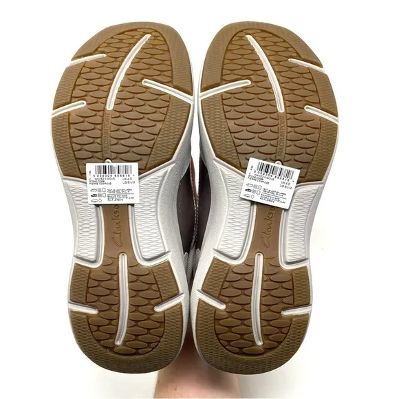 Clarks Wave 2.0 Move Women's Walking Shoes Stone WIDE