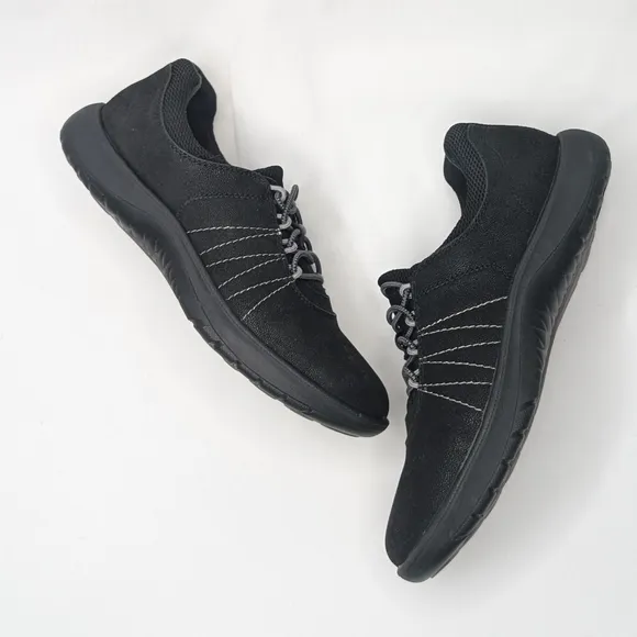 Clarks Women's Adella Stroll  Slip On Sneaker Black Shoes Cloudsteppers Walking
