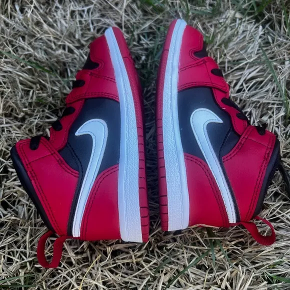CLEAN Air Jordan 1 Mid size 9c Gym Red Black Toddler shoes 2024