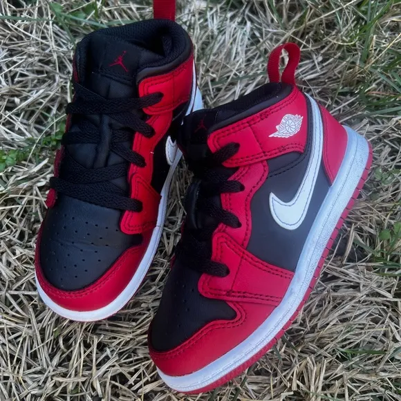 CLEAN Air Jordan 1 Mid size 9c Gym Red Black Toddler shoes 2024