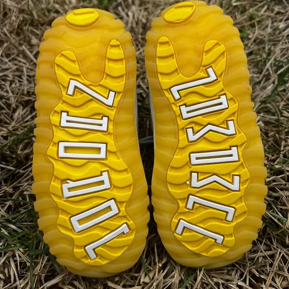 CLEAN Air Jordan 11 Yellow Snakeskin size 8c Toddler shoes