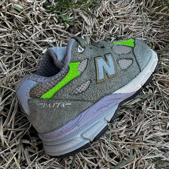 CLEAN New Balance 990v3 size 6c Patta Toddler Green Shoes