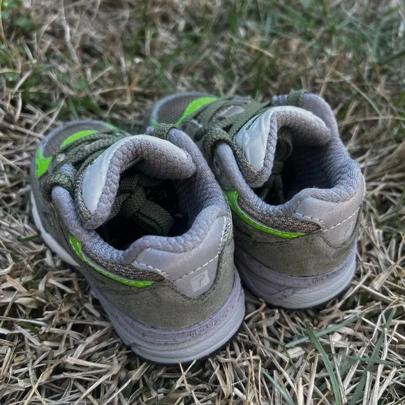 CLEAN New Balance 990v3 size 6c Patta Toddler Green Shoes