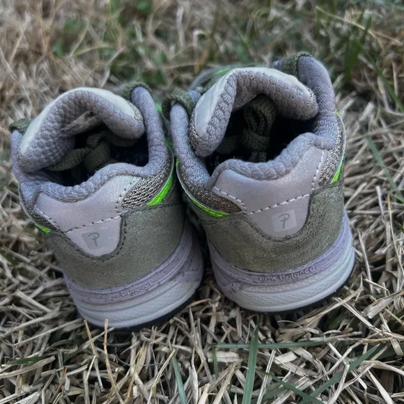 CLEAN New Balance 990v3 size 6c Patta Toddler Green Shoes