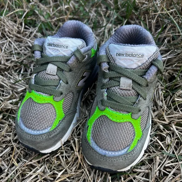 CLEAN New Balance 990v3 size 6c Patta Toddler Green Shoes