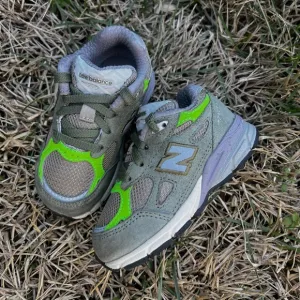 CLEAN New Balance 990v3 size 6c Patta Toddler Green Shoes