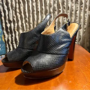 Coach &quot;Brina&quot; Snakeskin Peep-Toe Slingbacks Women’s Size 8