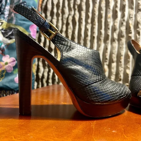 Coach &quot;Brina&quot; Snakeskin Peep-Toe Slingbacks Women’s Size 8