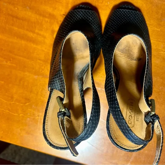 Coach &quot;Brina&quot; Snakeskin Peep-Toe Slingbacks Women’s Size 8