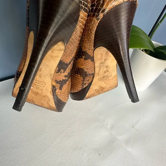 Coach Buffy Python Snake Skin Q645 Leather Heels Size 9.5B
