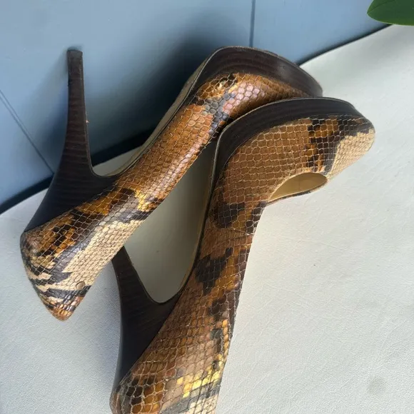 Coach Buffy Python Snake Skin Q645 Leather Heels Size 9.5B